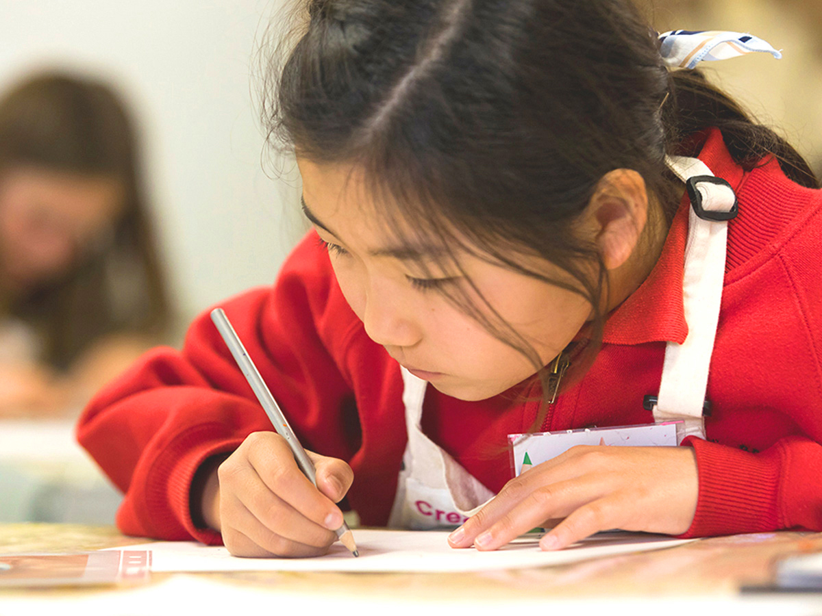 Art and Drawing Materials For Primary School Art Lessons